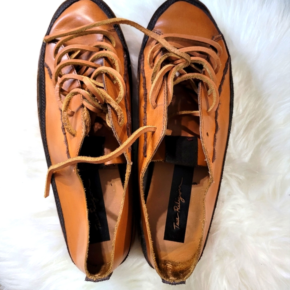 Mens shoes